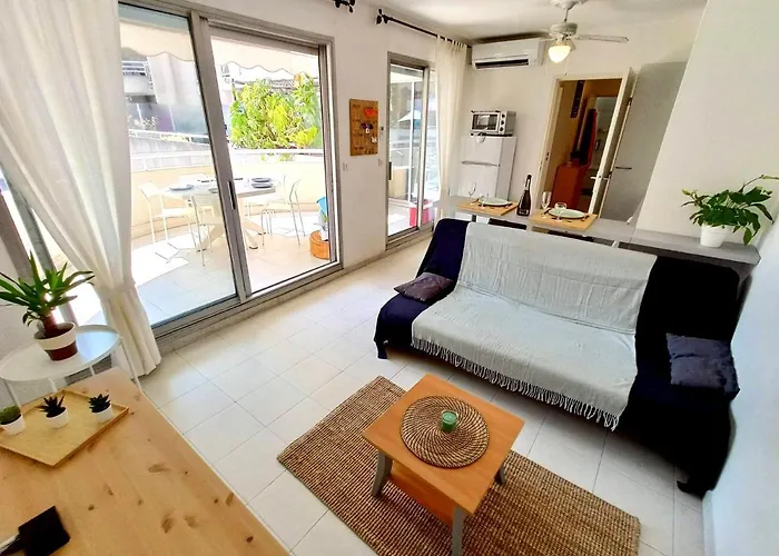 2p 42m² Terrasse / Piscine / Clim / ! *