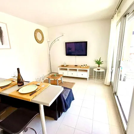 2p 42m² Terrasse / Piscine / Clim / ! * Juan-les-Pins