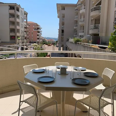 شقة 2p 42m² Terrasse / Piscine / Clim / !