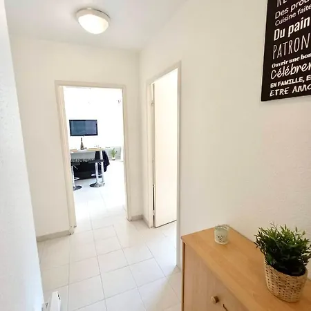 شقة 2p 42m² Terrasse / Piscine / Clim / ! جوان ليه باه