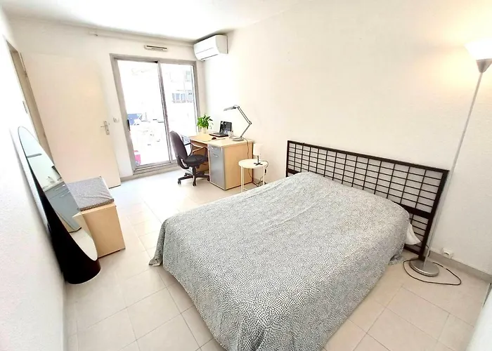 2p 42m² Terrasse / Piscine / Clim / ! *